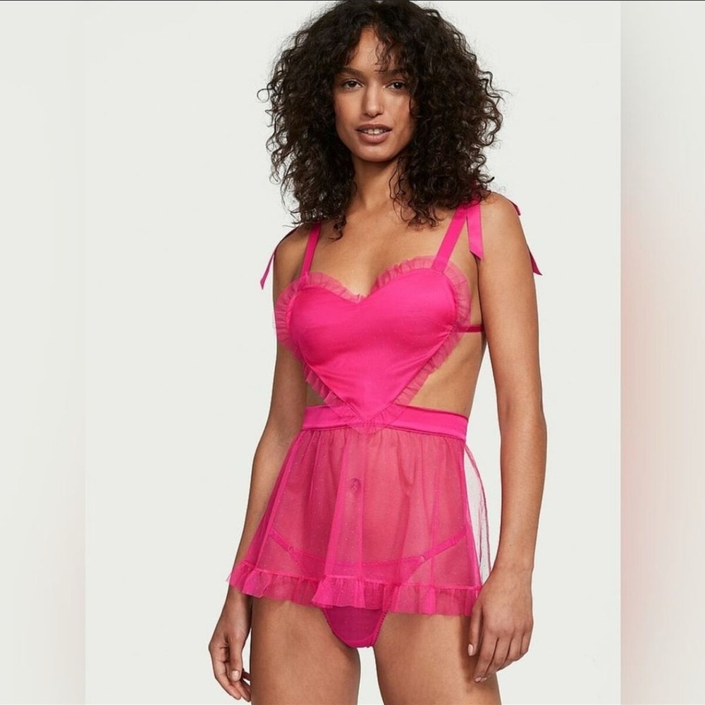 Victoria's Secret Very Sexy Tease Heart Mesh Apron small